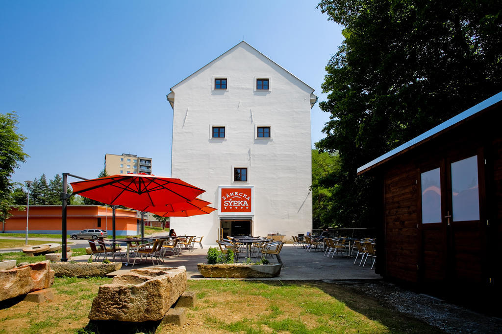 Hotel Zámecká Sýpka Blansko Exterior foto